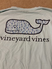 Short-sleeve Vineyard Vines t-shirt light blue island theme size Small