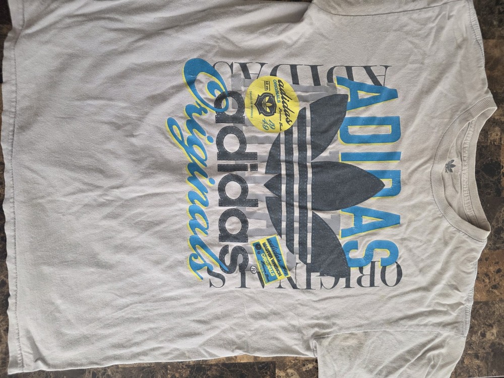 adidas Originals Men’s L Gray Trefoil Logo Graphic Tee Short Sleeve Crew Neck