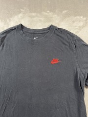 The Nike Tee Men L Black Red Swoosh Breathable Stretchy 100% Cotton Blend Tee