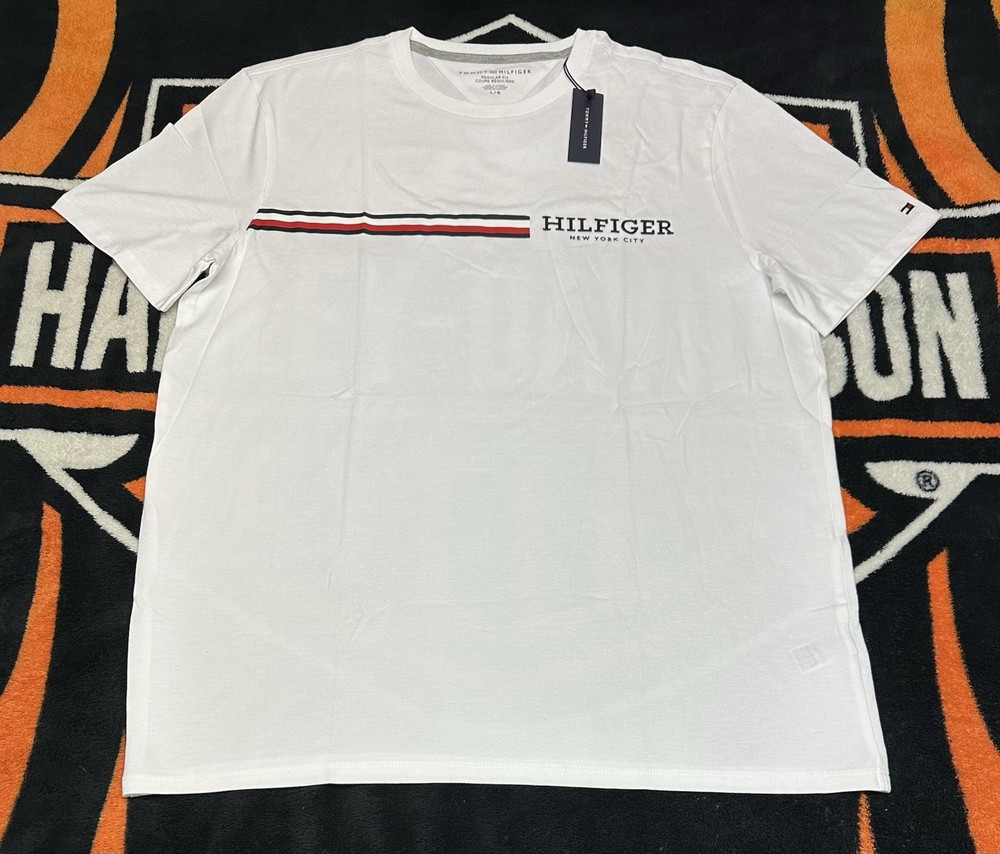 Tommy Hifiger Regular Fit T Shirt Size Mens Large NEW WITH TAGS (Retail $49.50)