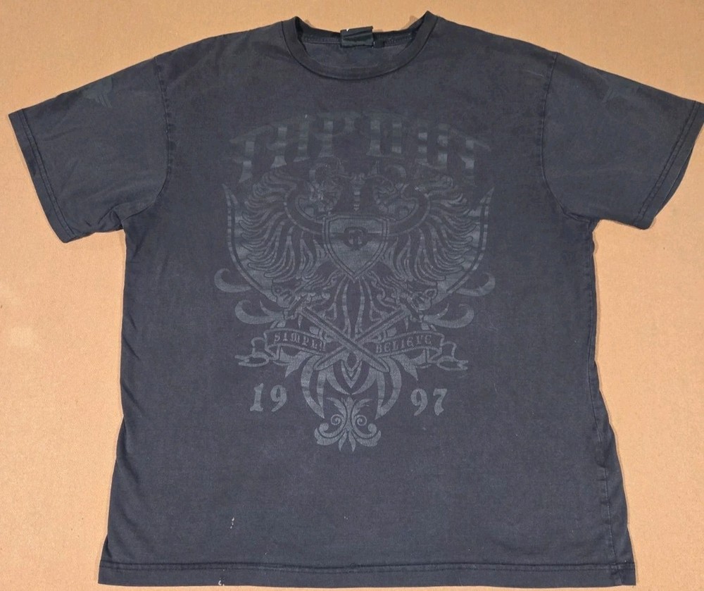 Vintage Y2K Tapout Mens Graphic T-shirt Black On Black MMA Size Large USA