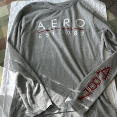 Aéropostale Men’s M Gray Long Sleeve Crew Neck Waffle Knit Graphic Logo Tee