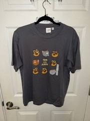 GU TOM and JERRY Takoyaki Graphic T-Shirt Size Medium-NWT