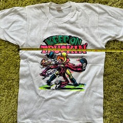 Vintage Keep On Truckin Tee Fruit of the Loom SMALL Paper Thin Single Stitch USA