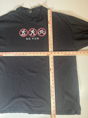 Vtg Y2K No Boundaries black graphic “No Fun” tshirt trashed XL skater streetwear