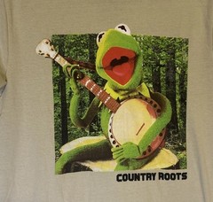 The Muppets KERMIT THE FROG Country Roots Banjo T-Shirt Size M NEW WITH TAG