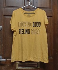 Unbranded Yellow Novelty Graphic T-Shirt “Looking Good Feeling Great” Size XL