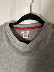 IZOD Men’s Gray V-Neck Long Sleeve Cotton Viscose Knit Tee L Regular