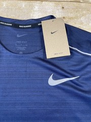 Nike Miler 1.0 T-Shirt Size Small Midnight Navy AJ7565-411 Dri-Fit Short Sleeve