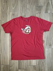 BUC-EE’S CHRISTMAS 2023 Americana Tee Shirt Red Sz Lg Holiday Festive Beaver