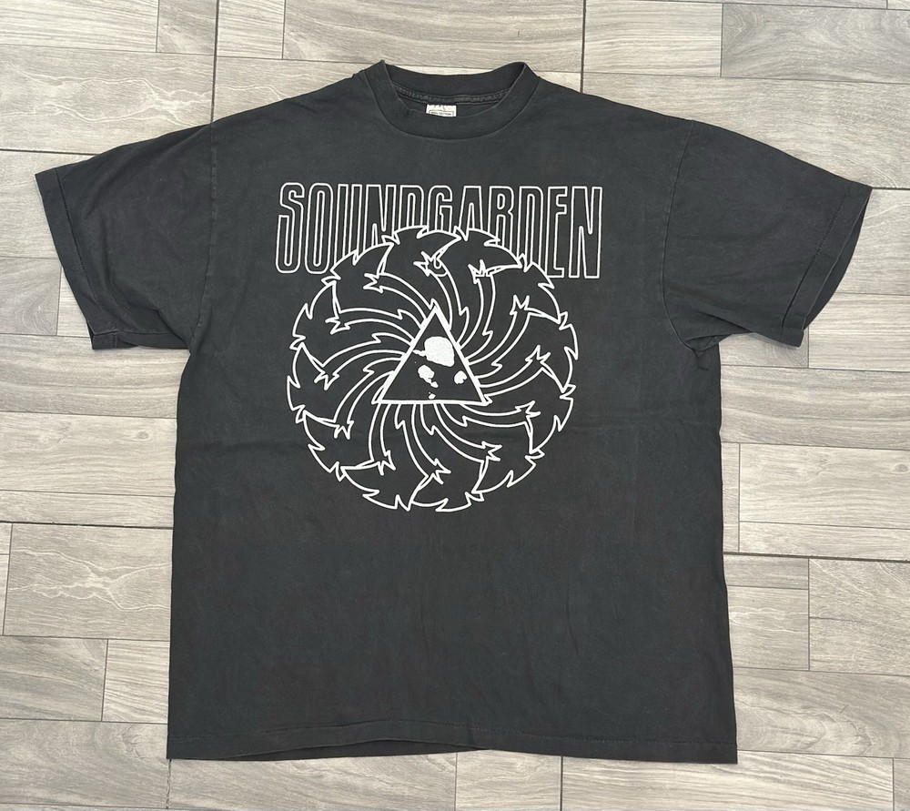 SOUNDGARDEN vintage 1994 BADMOTORFINGER TOUR t shirt