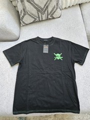 Invicta Kuru – One Piece Zoro Graphic Katana Shirt Black Medium Size
