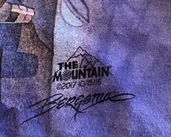2 The Mountain T-Shirts Tami Alba -Wolves & Bergamo -Against All Odds Bison Sz S
