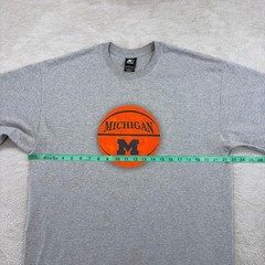 Michigan Wolverines Shirt Mens Large Gray NCAA Basketball Graphic Tee Starter