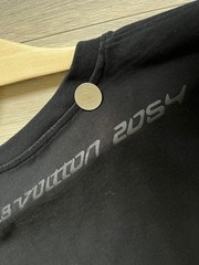 Louis Vuitton 2054 Thermoheat Reactive Print T Shirt Black MENS size M