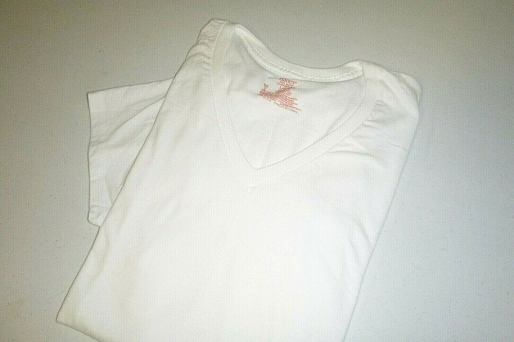 hanes mens shirt cotton comfort classic fit V-neck t-shirt Undershirt sz: small