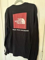 The North Face Men’s Long Sleeve Red Box Tee in black Size Large!