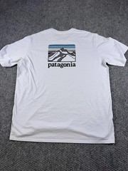 Patagonia Shirt Mens XL White Mountain Logo Graphic Pocket Tee Regular Fit