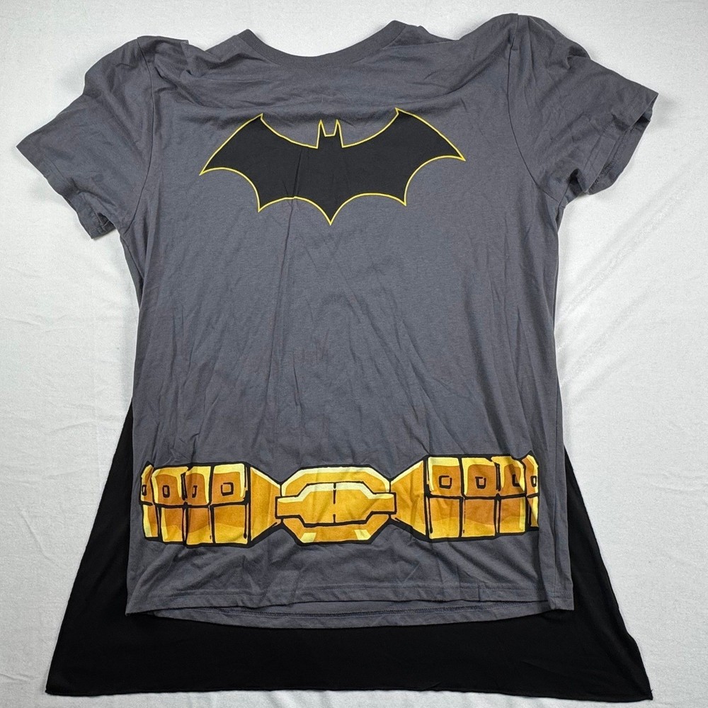 Batman Mens Gray Graphic T-Shirt with Detachable Cape DC Comics Size L Large