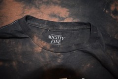 Mighty Fine Don’t Need No Body Funny Black Bleach Wash Adult Shirt NWT Medium
