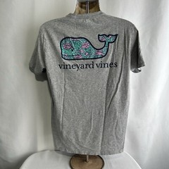 Vineyard Vines Men SS Whale Pocket Crew Tee T-Shirt “Flamingo PALM WHALE FILL”