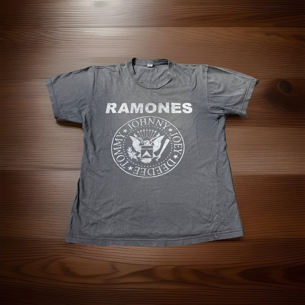 Vintage 1999 Ramones Band Shirt Medium Rare Johnny Joey Timothy Dee-Dee Rock