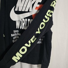 Nike Mens Size Medium World Tour Black Long Sleeve T Shirt Glow In Dark Sleeves