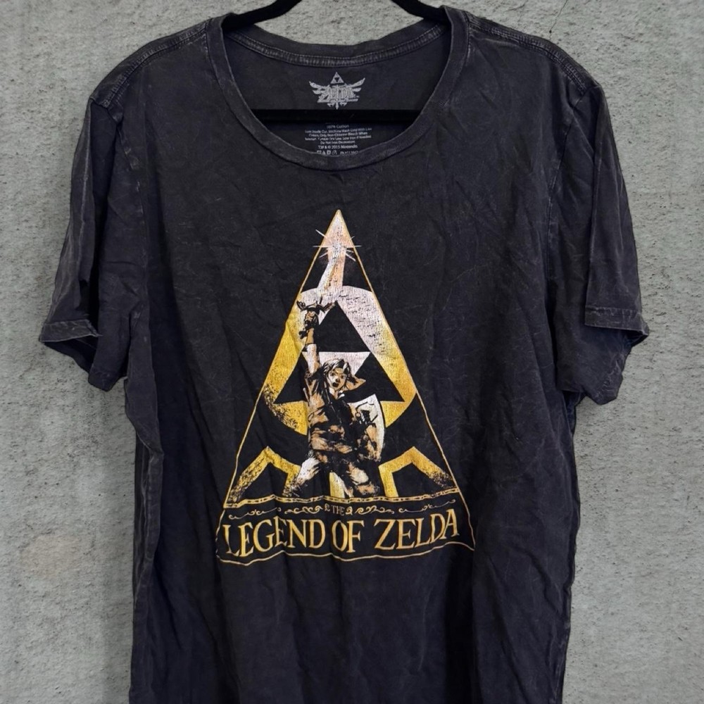 Legend of Zelda T Shirt XXL Black Distressed Link Triforce Nintendo Graphic Crew