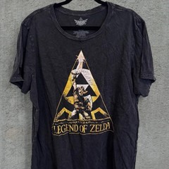 Legend of Zelda T Shirt XXL Black Distressed Link Triforce Nintendo Graphic Crew
