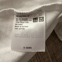 KAWS x UNIQLO UT Graphic T-shirt Mens Size Small XX Logo Short Sleeve Unisex Tee