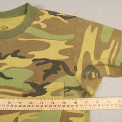 Rothco Woodland Camo Pocket Tee Men’s Small Distressed Military