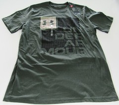 Under Armour Mens Loose Fit Heat Gear Tshirts Large Nwt