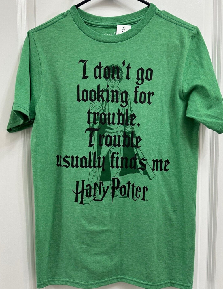 Harry Potter Graphic TShirt I don’t go looking for trouble Adult Size XL – NWT