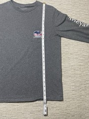 Vineyard Vines Gray Long Sleeve Pocket Tee Shirt Small Navy Pink Whale Graphic