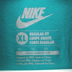 Nike T-Shirt Mens XL Teal Black Abstract Colorblock Embroidered Logo Crew Neck