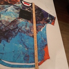 Vie + Riche Paris Abstract Color Camo Print Polyester T-Shirt Size Medium mlm
