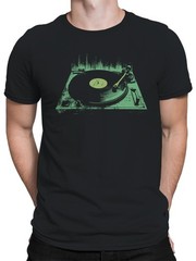 Retro Vinyl Record Player Art Men’s T-shirt