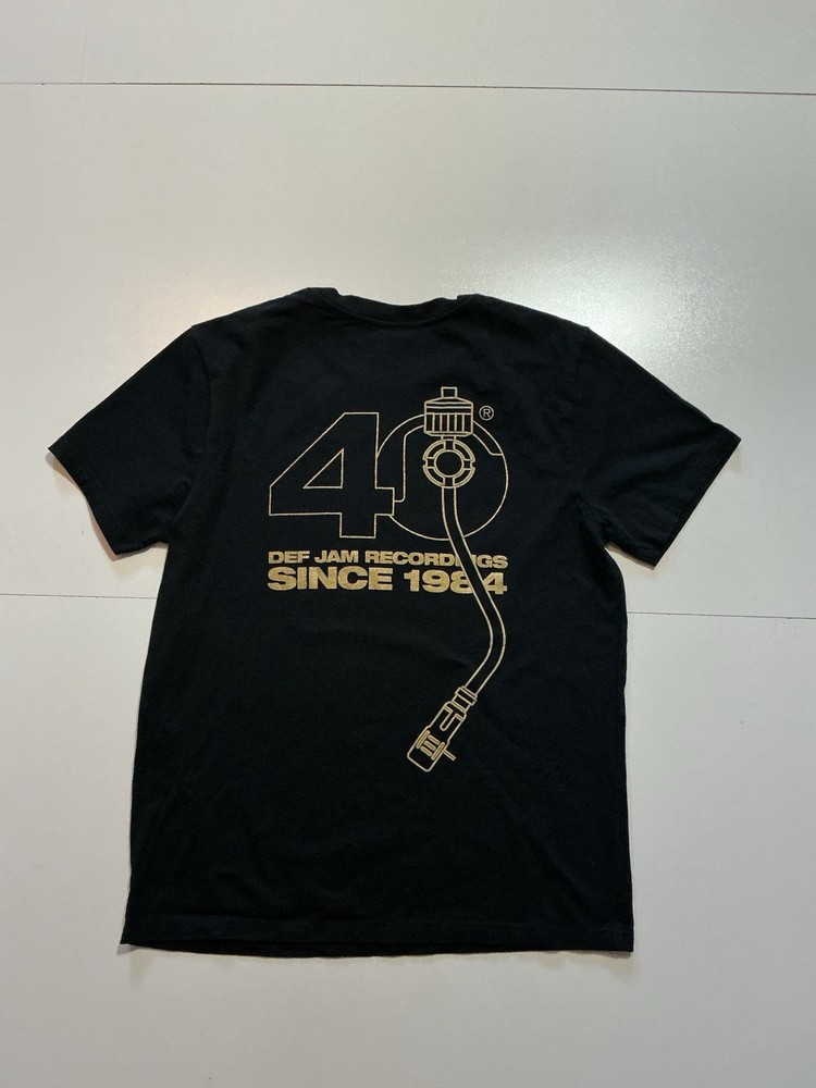 Def Jam Recordings 40th Anniversary Since 1984 Black/Gold Graphic T-Shirt Sz. S