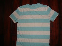 Men’s GAP Medium T-shirts 1 blue mix 1 salmon color BARELY WORN LOW START PRICE!
