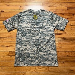 Georgetown University Army ROTC T Shirt Size M “Hoya” Breast Cancer Awareness