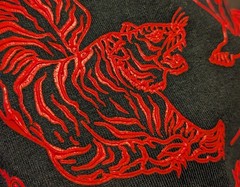 Thailand MD My Dream Textured Graphic Black & Red T-Shirt 100% Cotton Men’s M