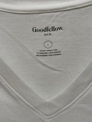 Goodfellow Every Wear V-Neck T-Shirt Men’s L White NWT Cotton Blend Tee