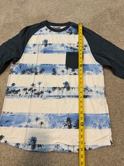 RETROFIT & ASPHALT Men’s T-Shirt Pocket-Casual Size L Floral Hawaiian Vacation