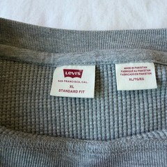 Levi’s Henley Shirt Mens XL Long Sleeve Waffle Knit Thermal Gray