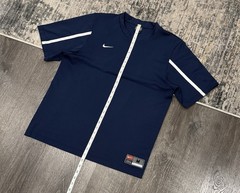 Vintage 90s Y2K Nike Athletic Shirt—Embroidered Swoosh Team Patch—Men’s Medium