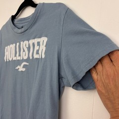Hollister Mens Graphic T-Shirt Bundle Black Blue Logo Applique Size XS 2 Pack
