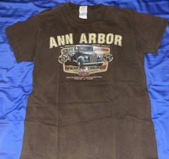 Men’s Gildan Heavy Cotton Ann Arbor Graphic Vintage Print Brown T-Shirt Size S