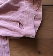 TRAVIS MATHEW T-Shirt Mens Medium Mauve Short Sleeve Crew Neck Logo SOFT Cotton
