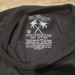 Riot Socity tee shirt
