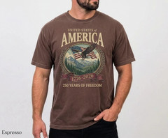 USA 250th Anniversary Vintage Graphic T-Shirt 1776-2026